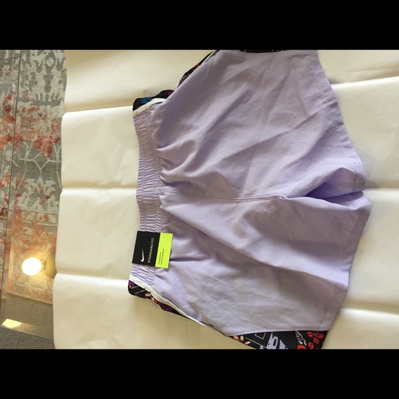 Girls Running Shorts Medium - Picture 3 of 5